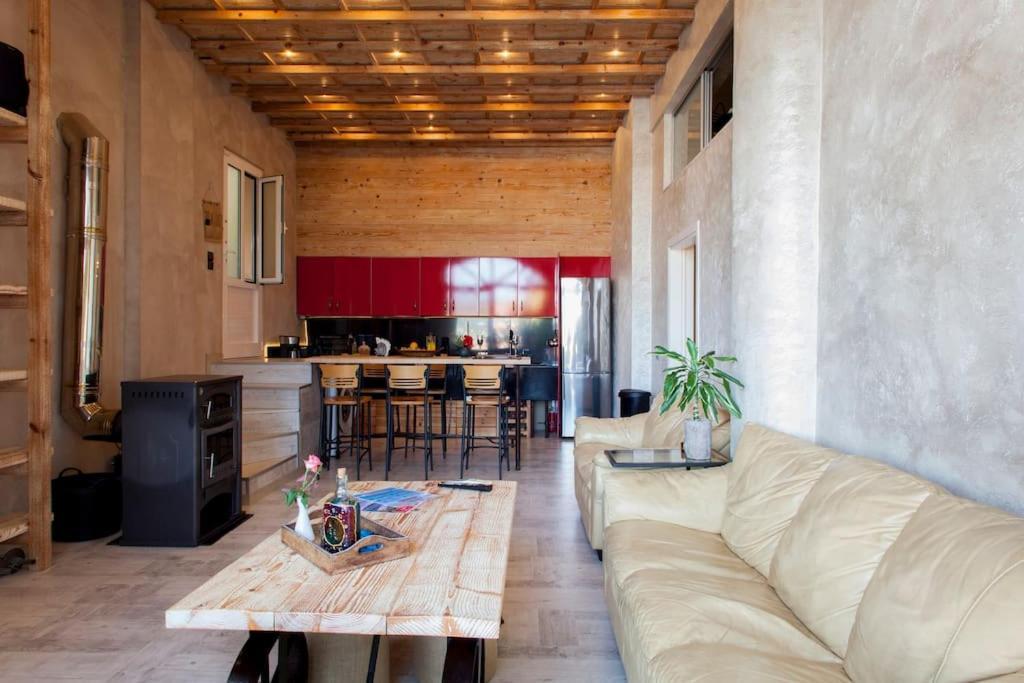 Lenico Beachfront Suites Αγία Πελαγία  Εξωτερικό φωτογραφία