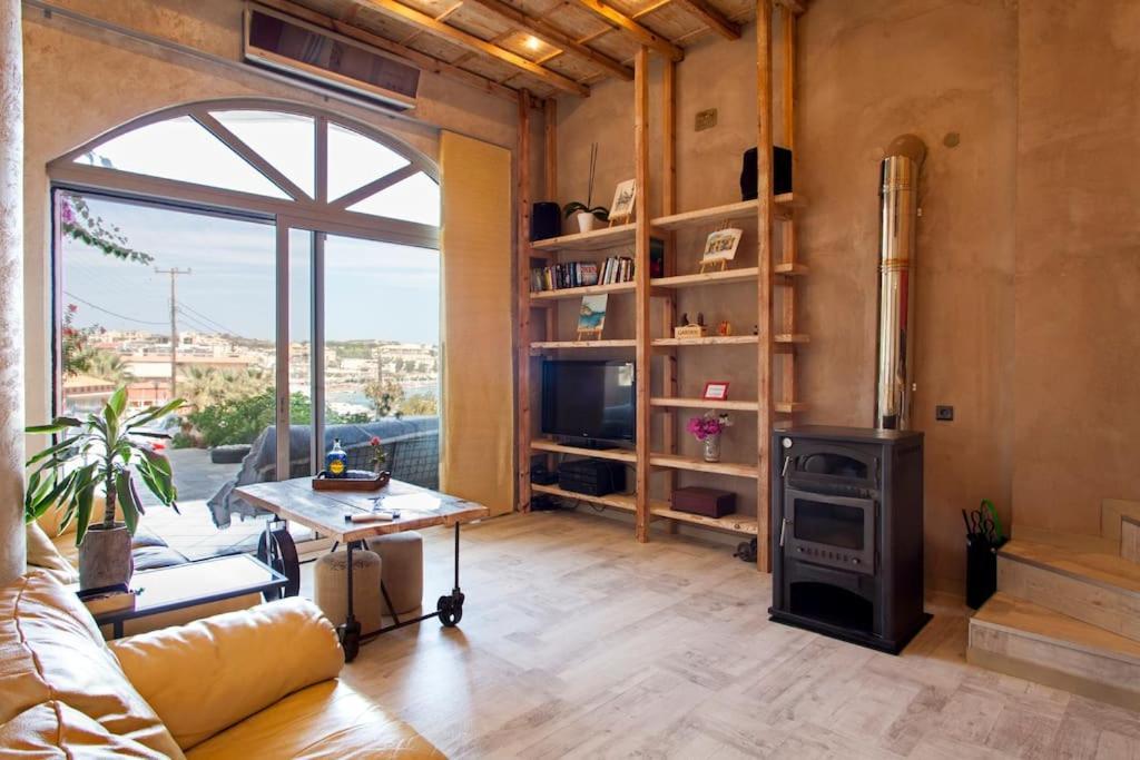 Lenico Beachfront Suites Αγία Πελαγία  Εξωτερικό φωτογραφία