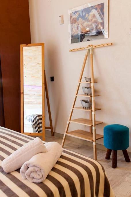 Lenico Beachfront Suites Αγία Πελαγία  Εξωτερικό φωτογραφία