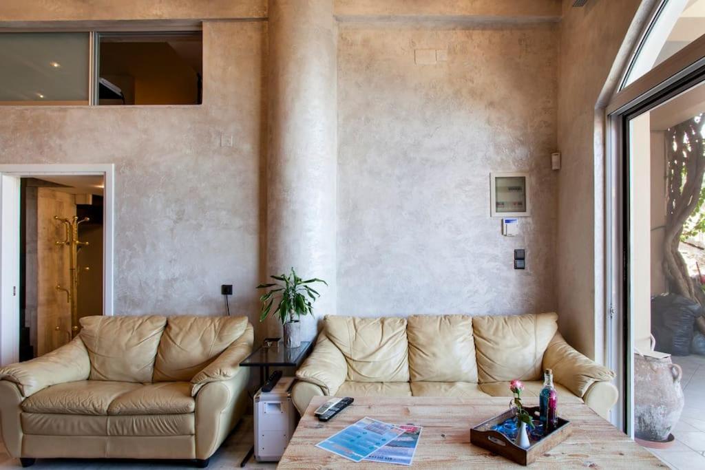 Lenico Beachfront Suites Αγία Πελαγία  Εξωτερικό φωτογραφία